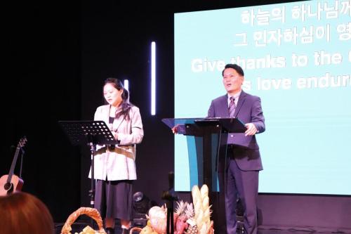 추수감사절_23_목사님과 진미간사님